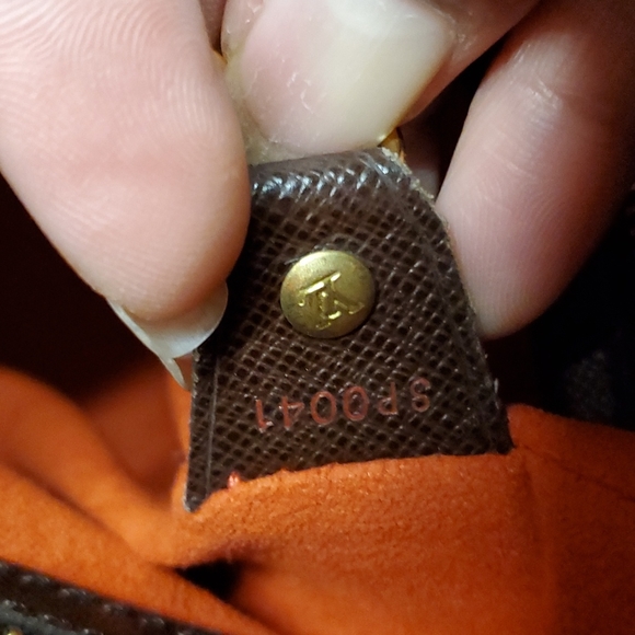 Bucket Bag - Picture 7 of 7